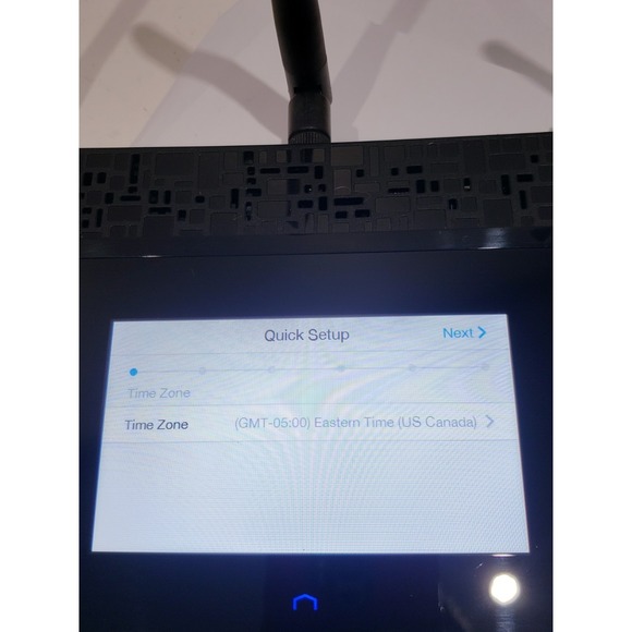 TP-Link Touch P5 AC1900 Smart WiFi Router With Touchscreen Display - Picture 3 of 7